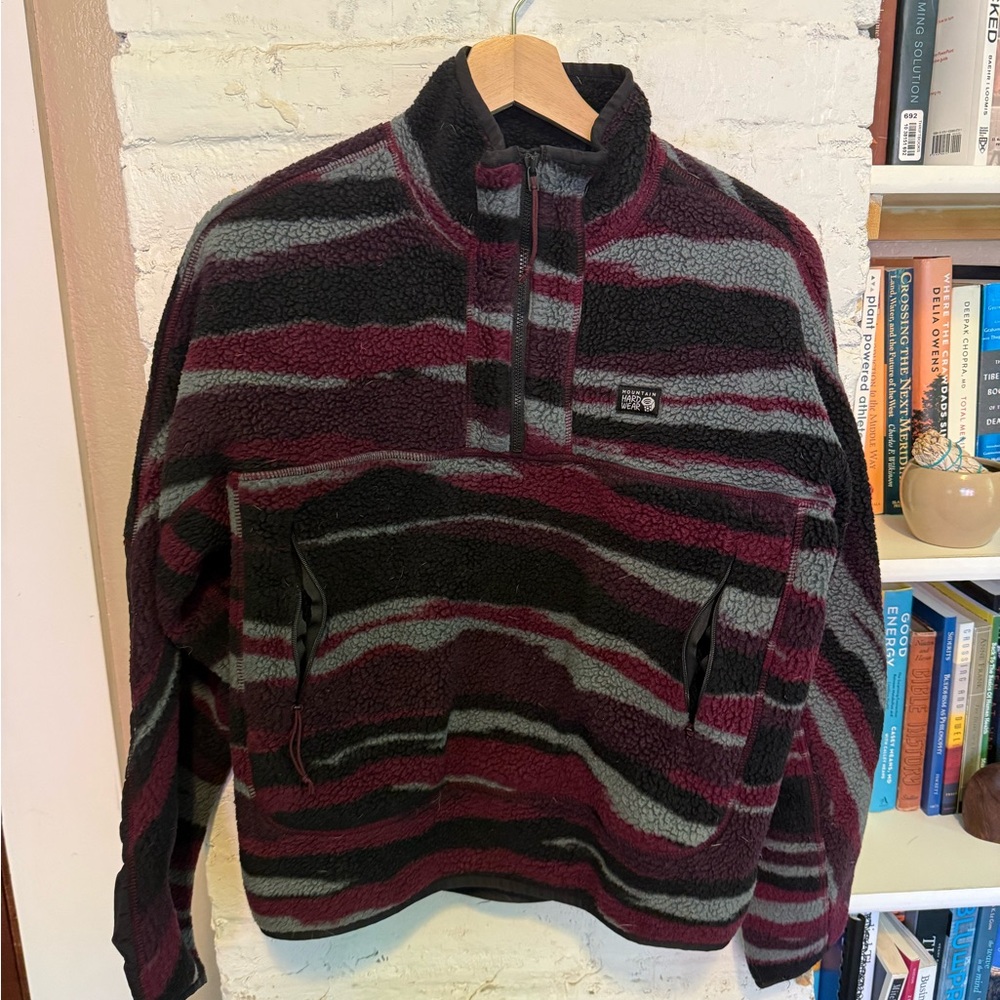 Mountain Hardwear Black and Gray Zip Up Sweater